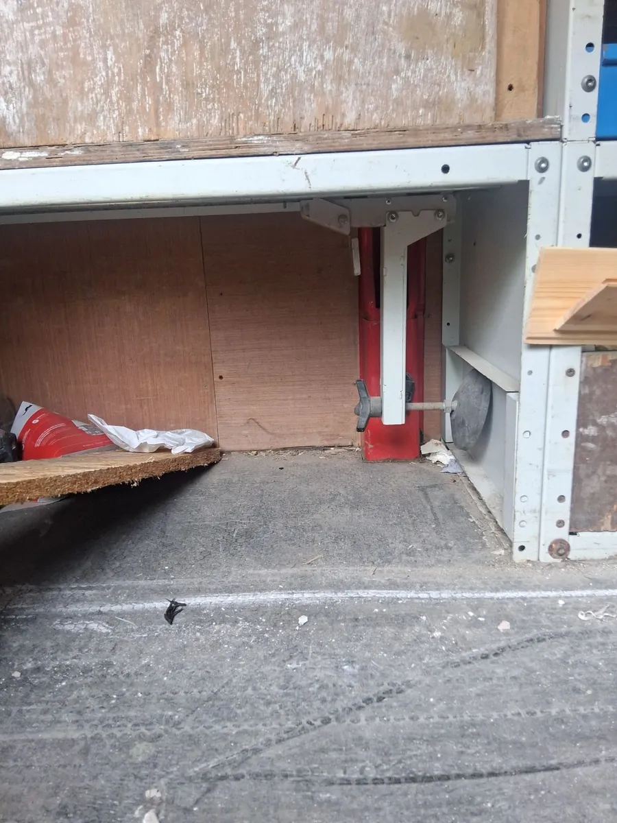 Van shelves - Image 2