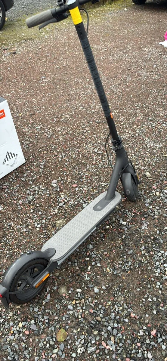 Electric scooter - Image 4