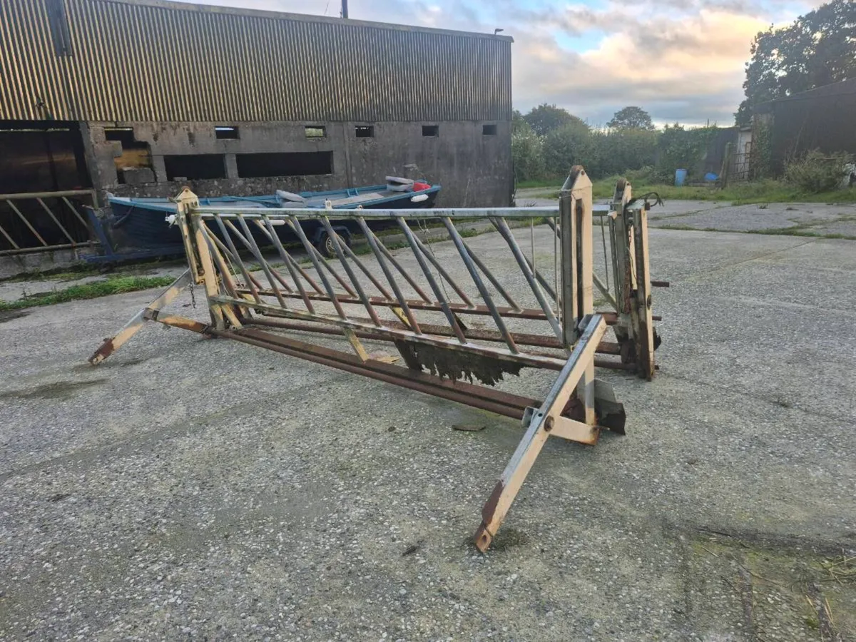 Feeding Barriers - Image 1