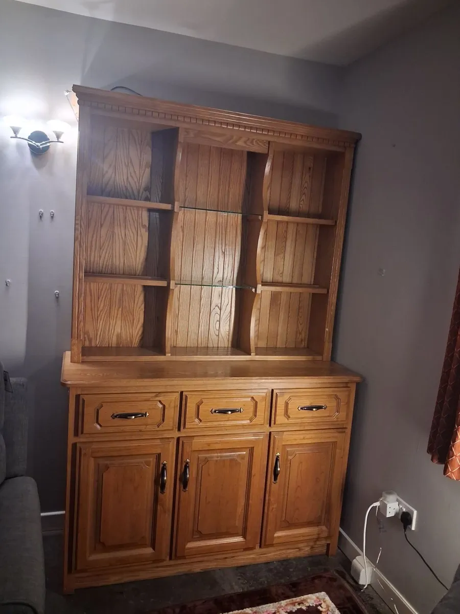 Large Traditional Oak Dresser - Image 1