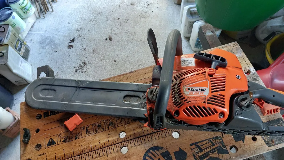 Chain saw - Image 1