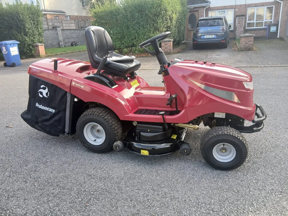 Ride on lawnmower (BRAND NEW) - Image 2