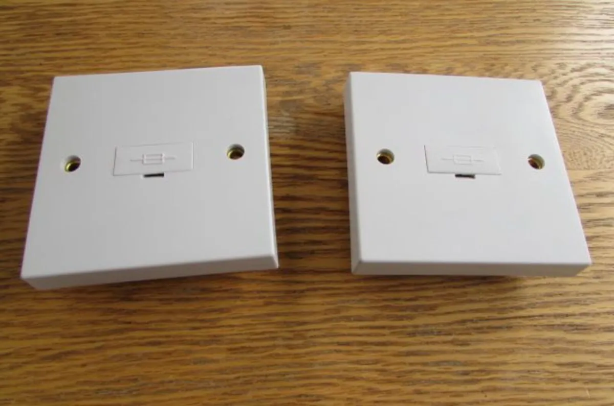13A Unswitched Fused Spur Outlet x 4 for Sale - Image 3