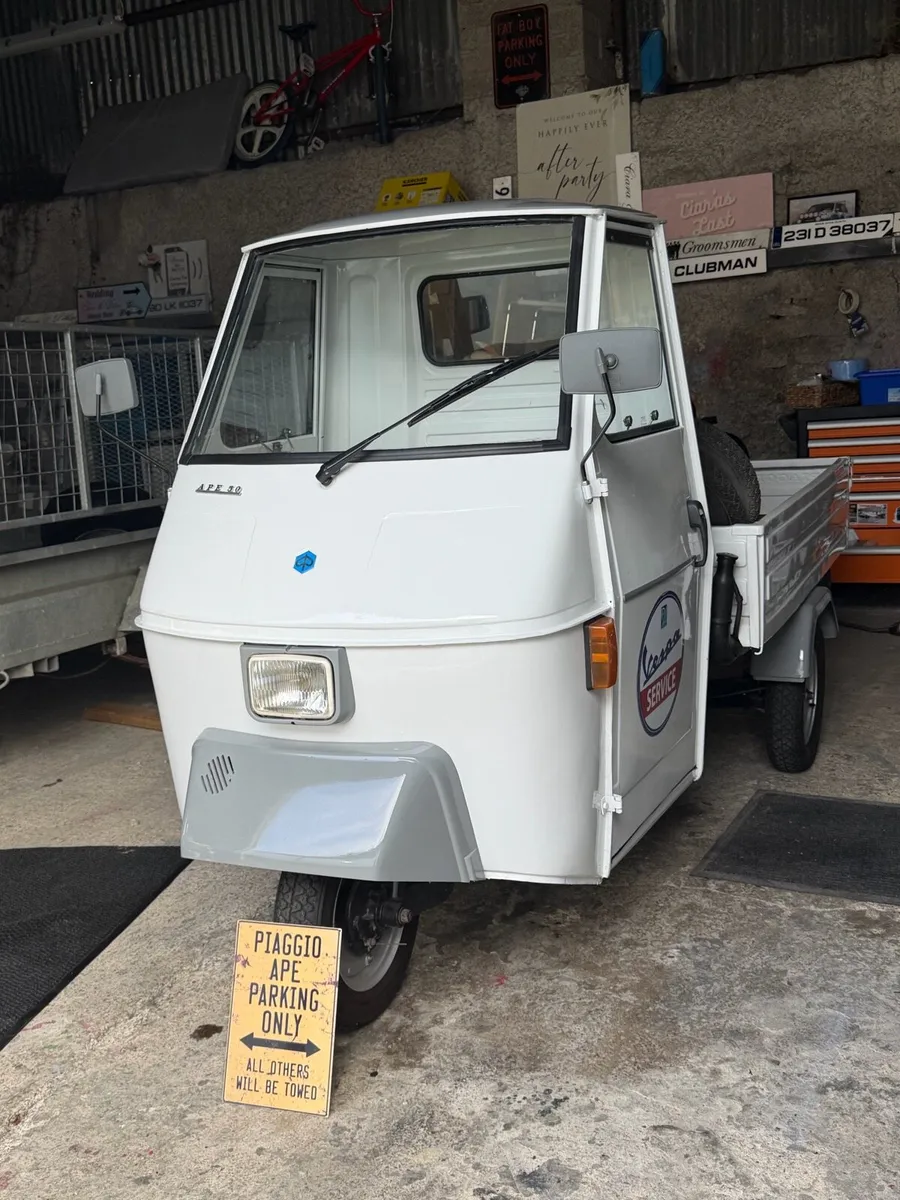1990 fully restored piaggio ape - Image 1