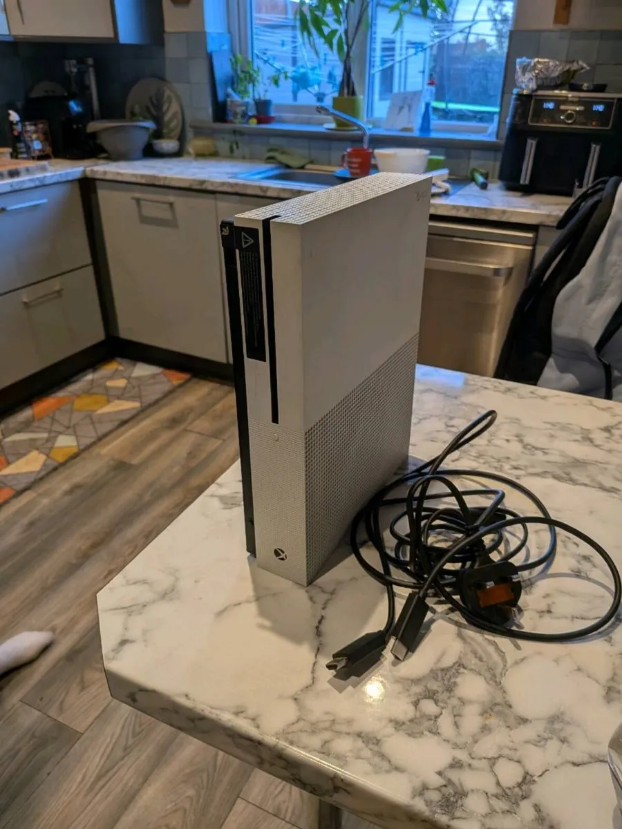 Xbox one s - Image 1
