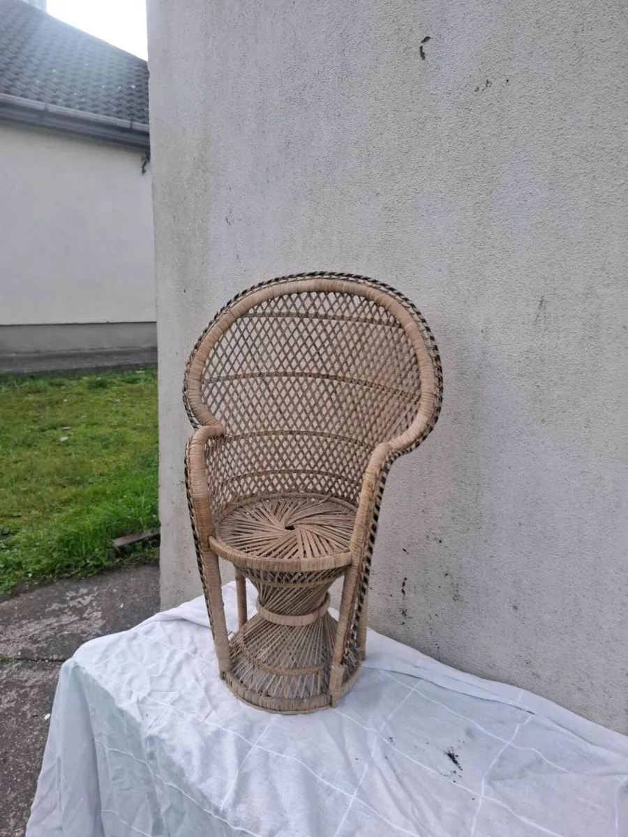 Wicker child seat chair