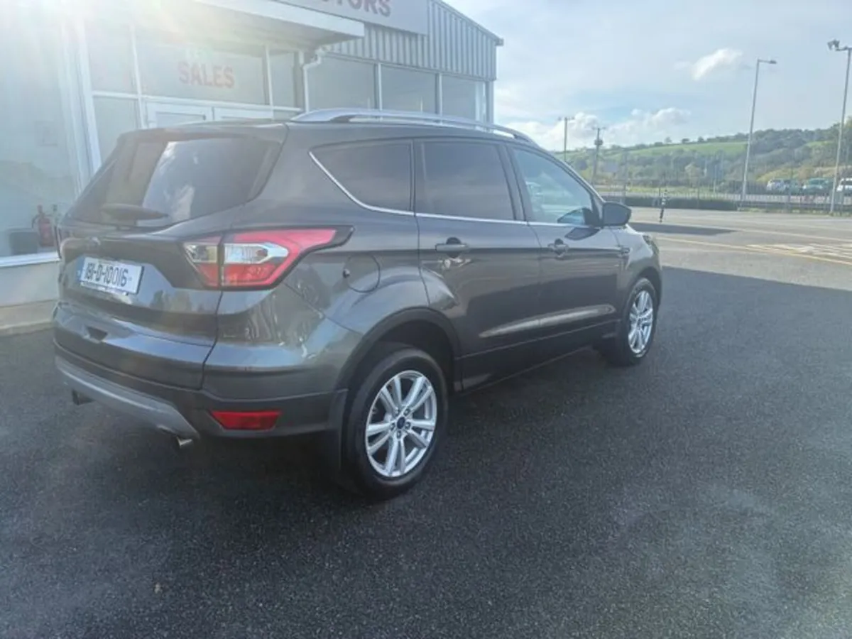 Ford Kuga Zetec 1.5TD 120PS M6 FWD 2seat - Image 3
