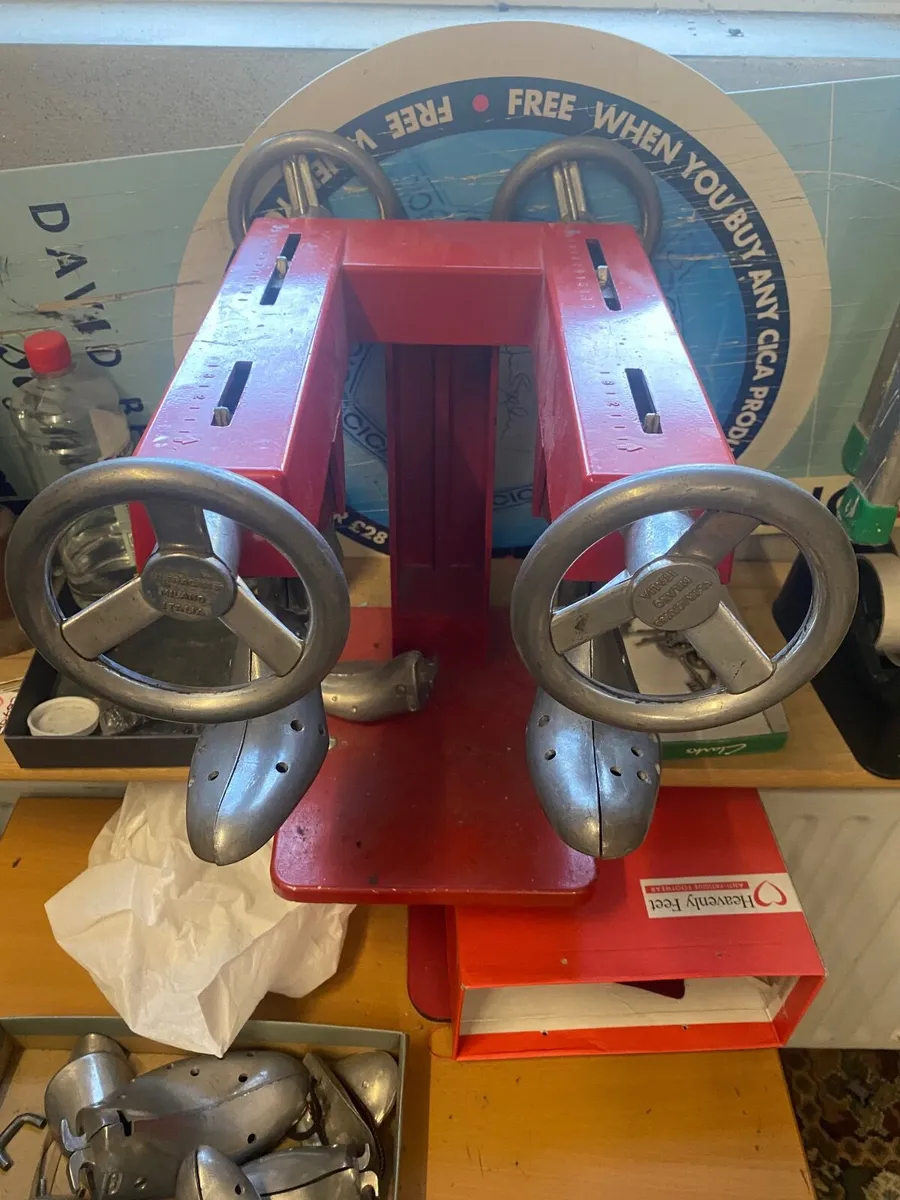 Shoe Stretcher - Image 1