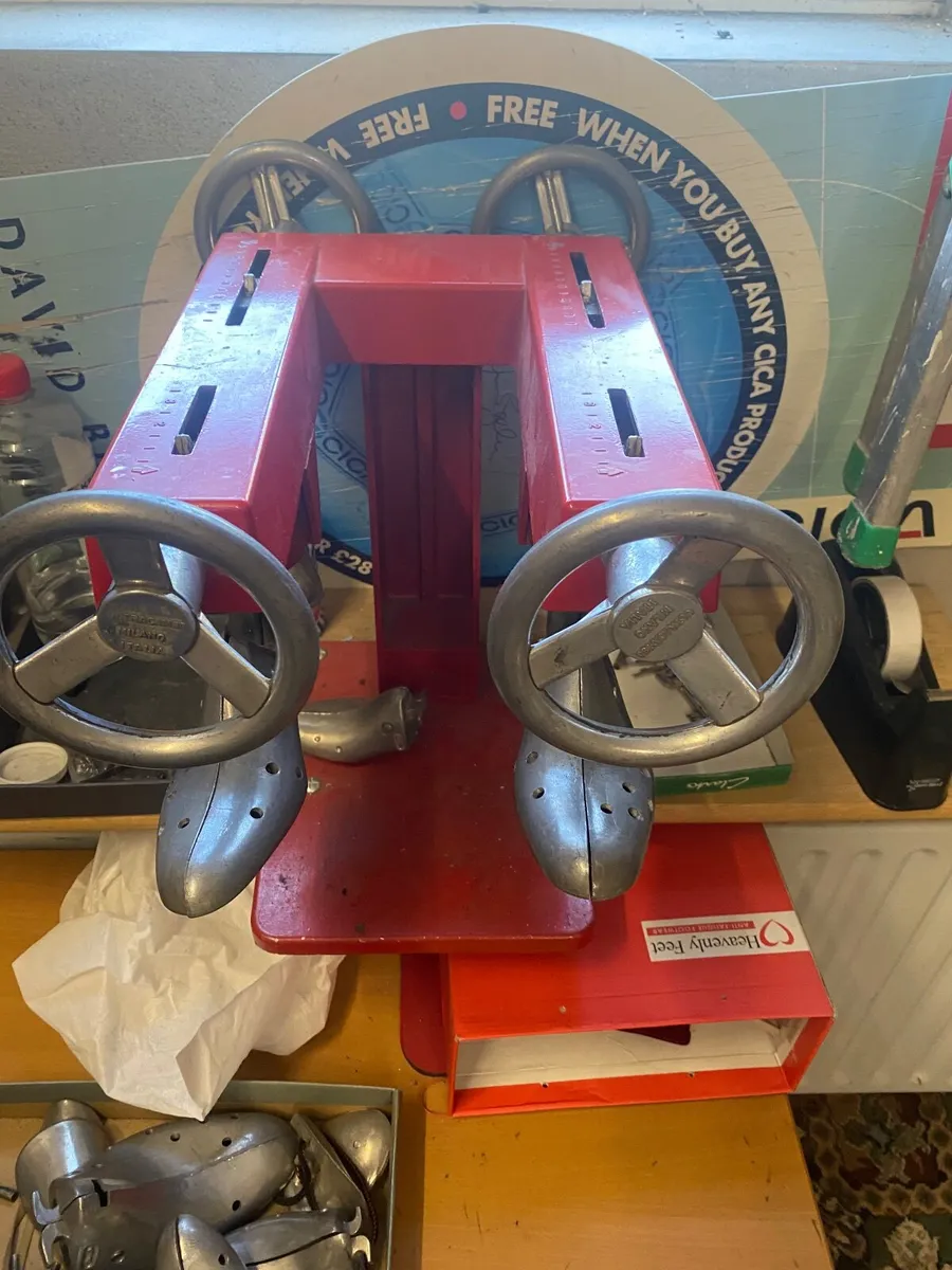 Shoe Stretcher - Image 2