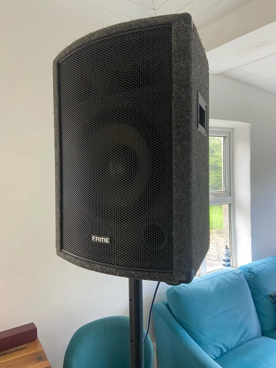 2 pa speakers 200watt Rms Each - Image 1