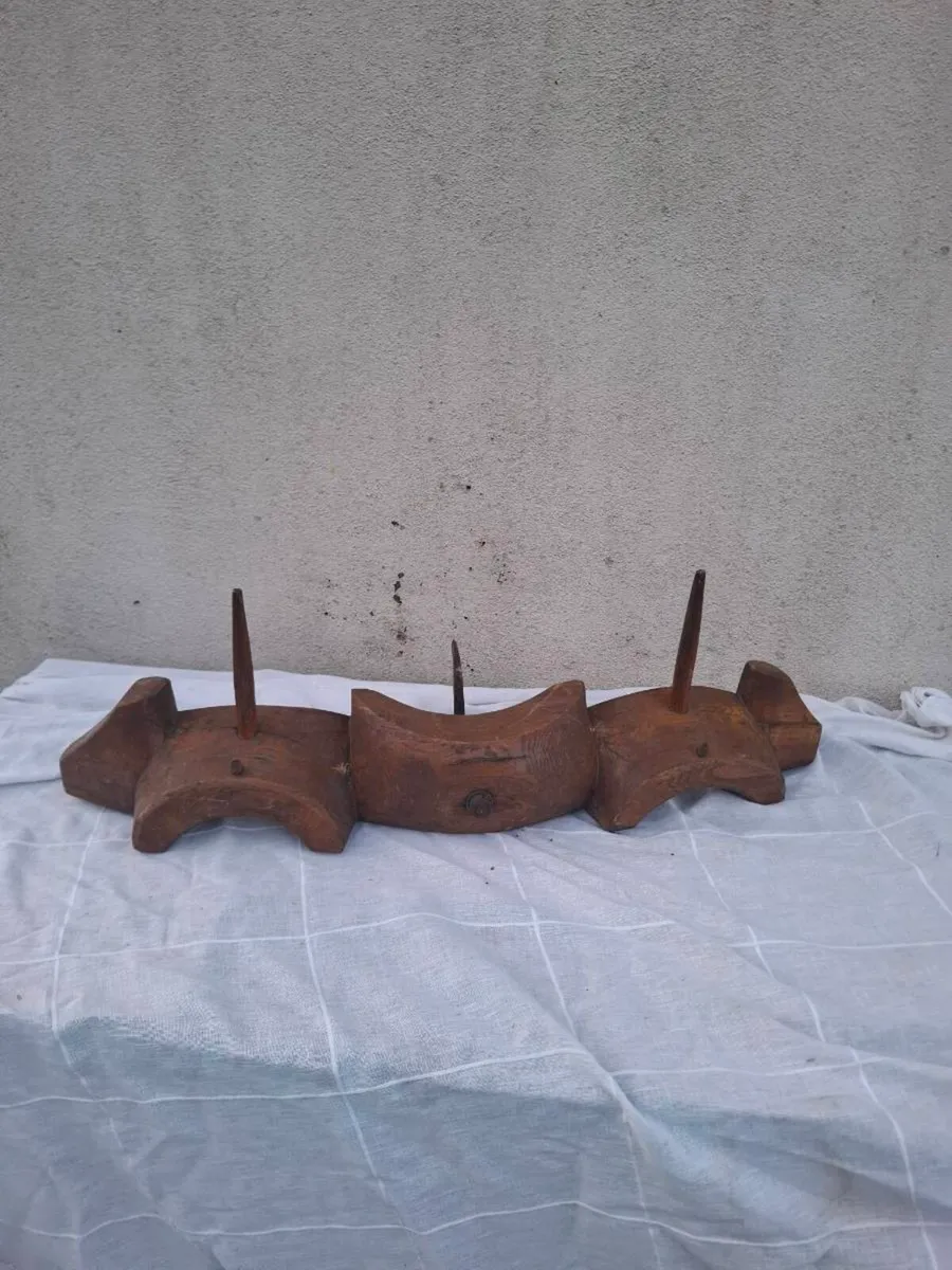 Amtique farming yoke possible to post