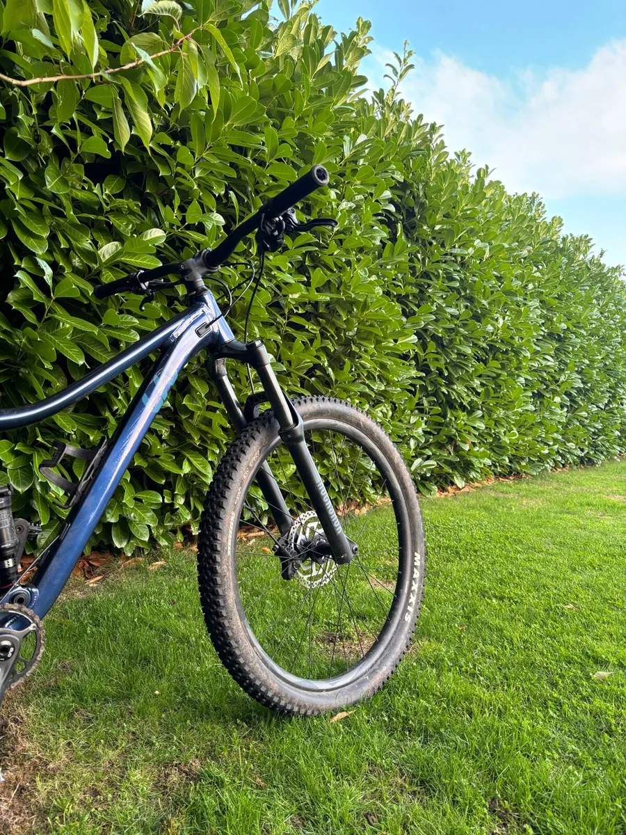 Giant Liv Embolden 1 Full Suspension Mountain Bike - Image 4