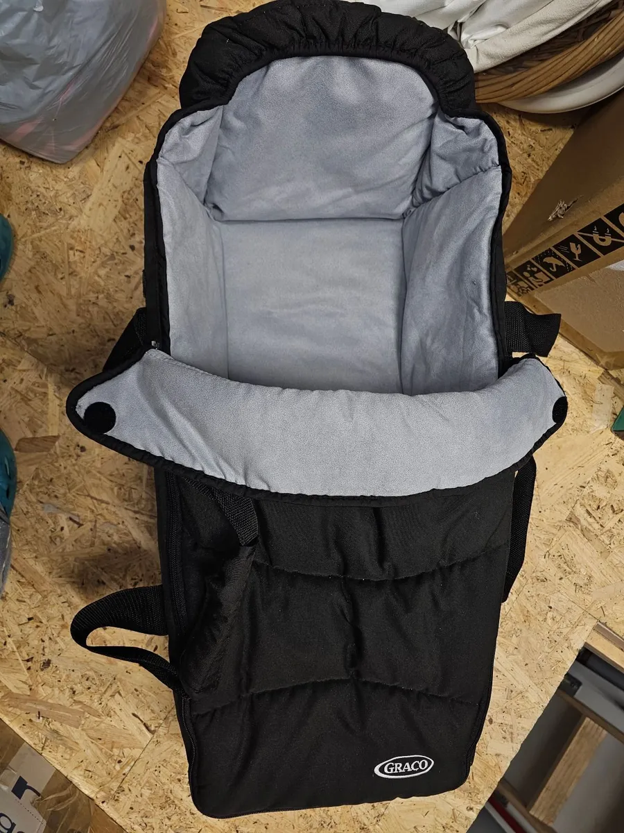 Graco  carrycot
