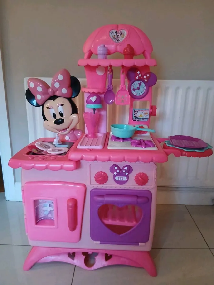Minnie Mouse Kitchen - Image 1