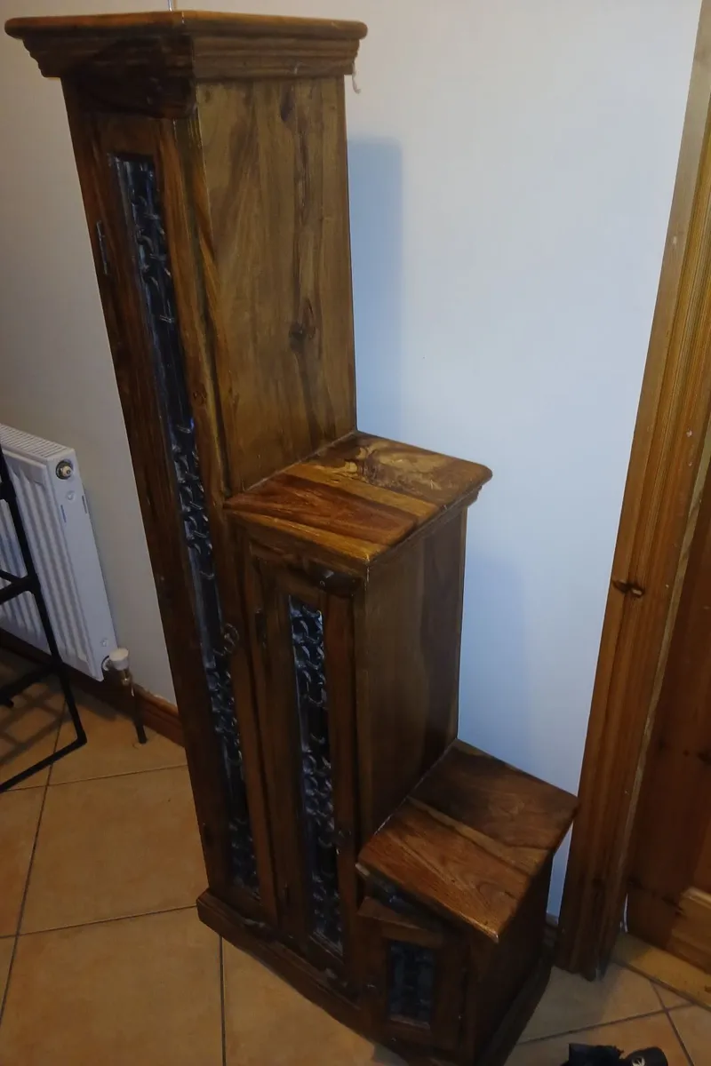 BOOK/CD STAND - Image 1