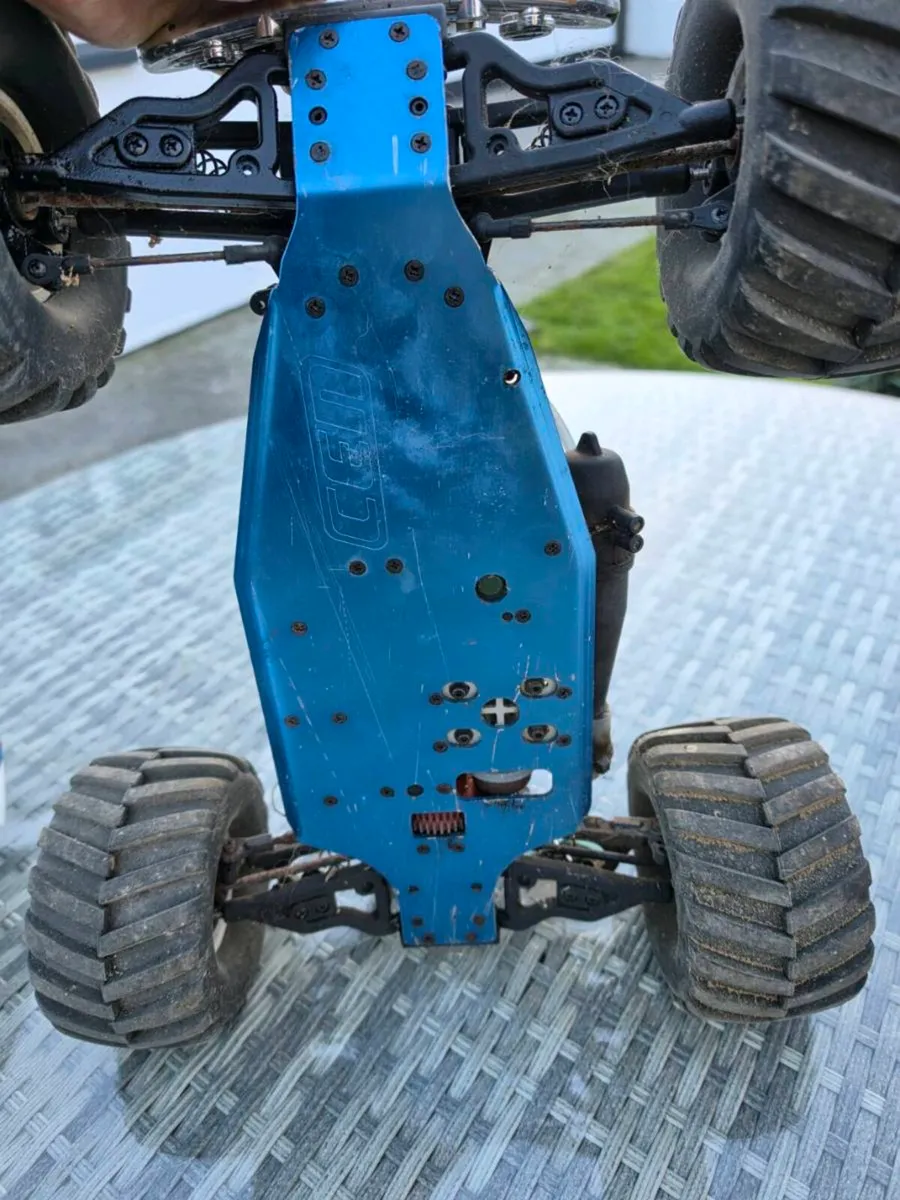 Remote control car - Image 4