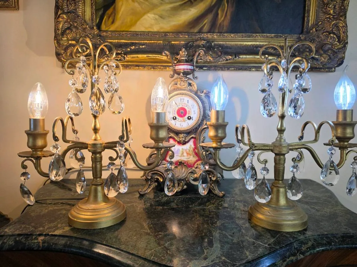 Vintage pair of brass and crystal lamps - Image 2