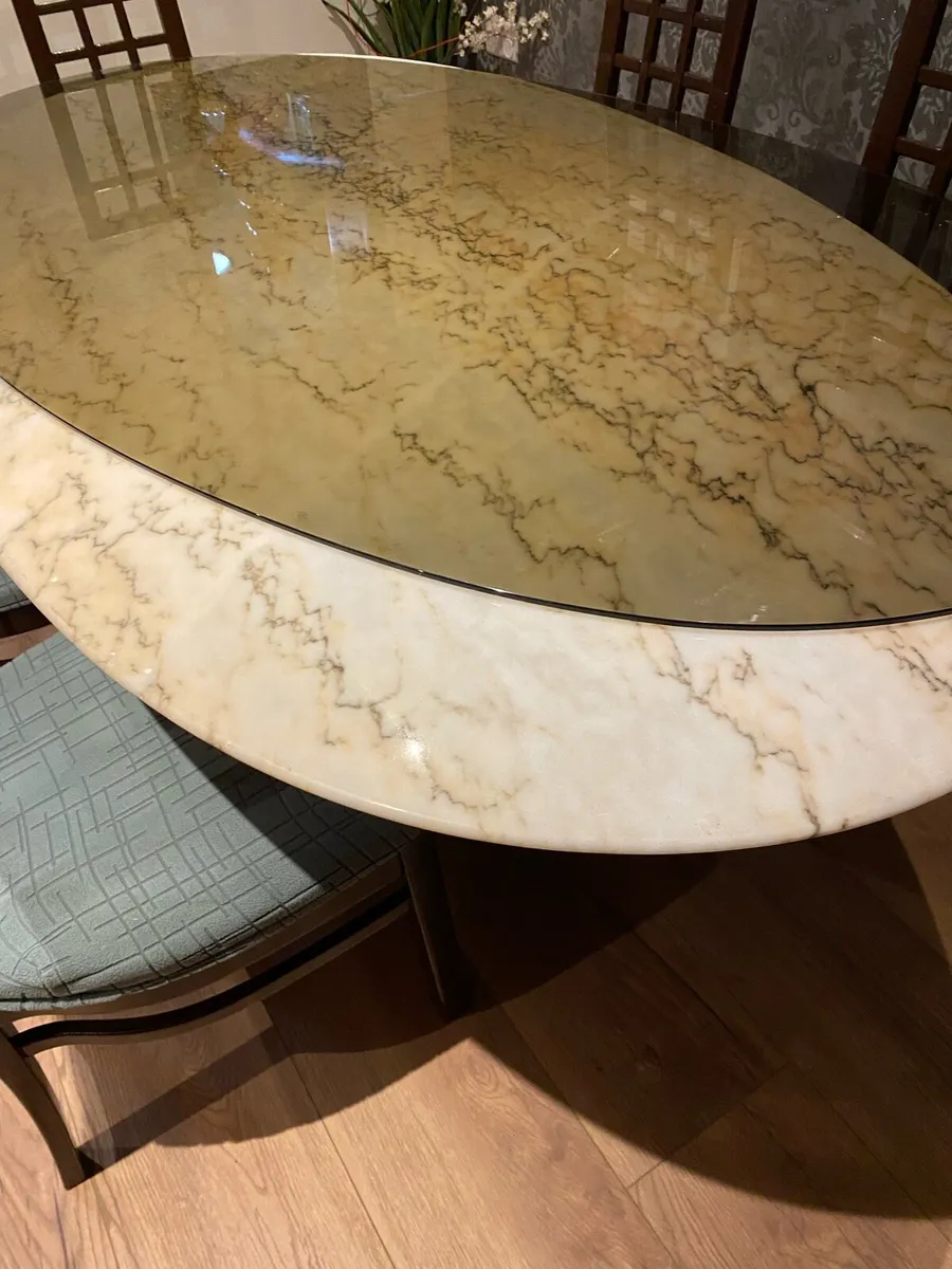 Table and Chairs - Image 3