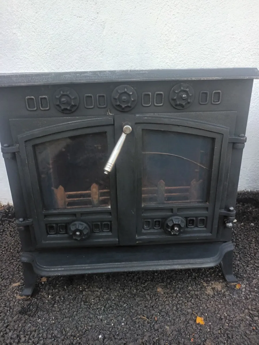 Solid Fuel Stove with boiler - Image 1