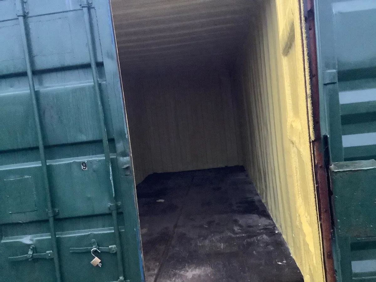 20x8 insulated container for rent - Image 2