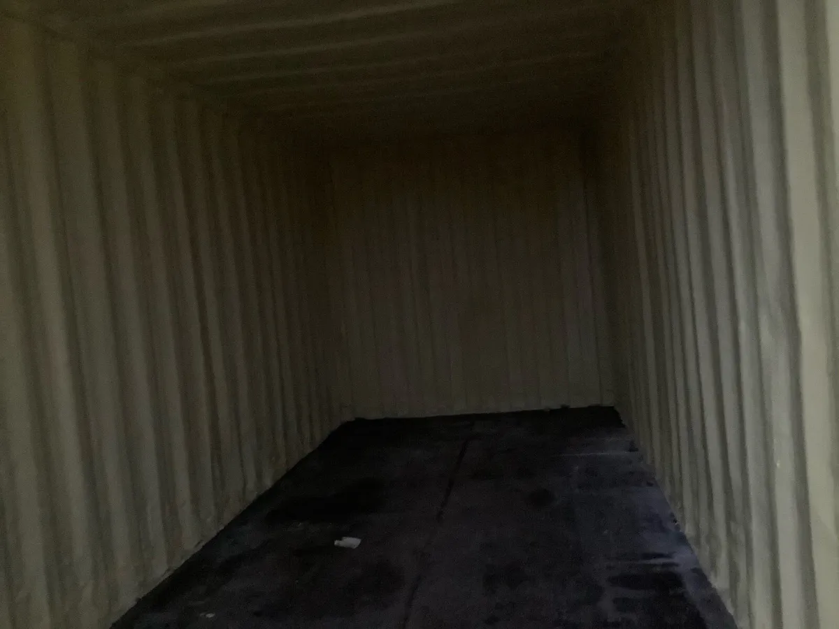 20x8 insulated container for rent - Image 3