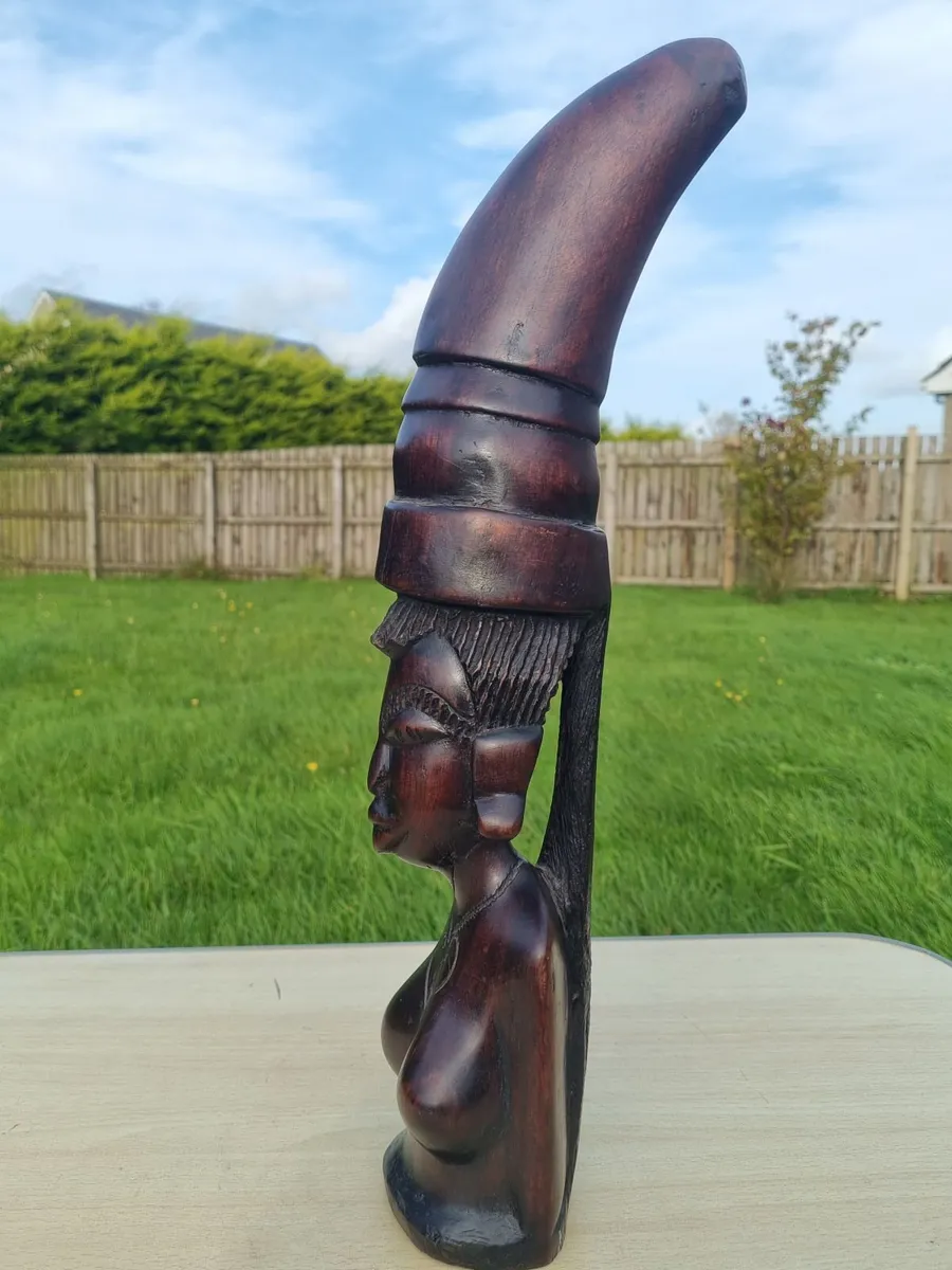 Large traditional African wooden sculpture - Image 2
