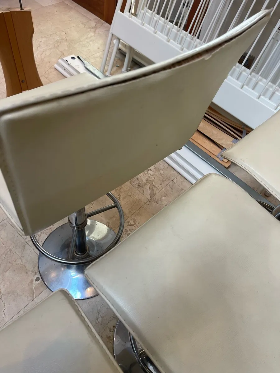 4 x Cream Leather Kitchen Breakfast Bar Stools - Image 4
