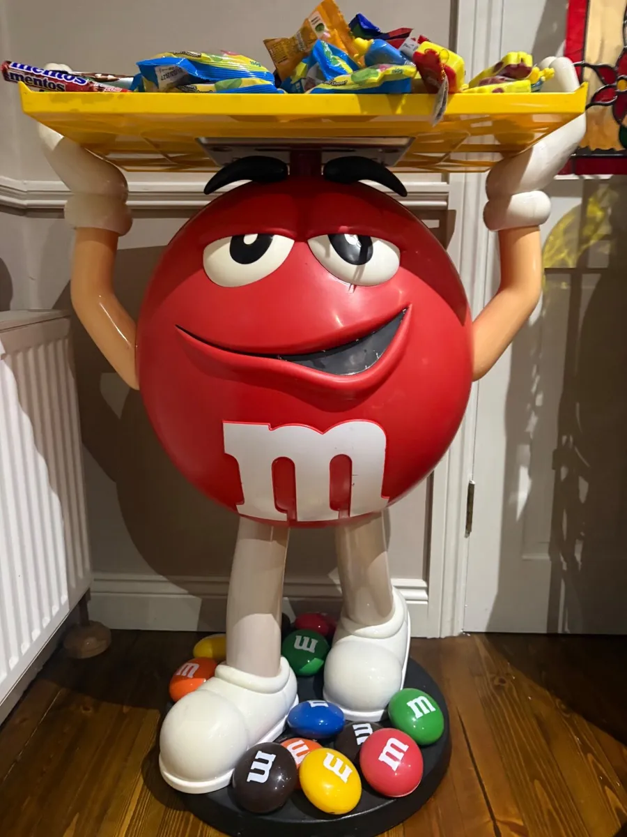 M&m display stands - Image 2