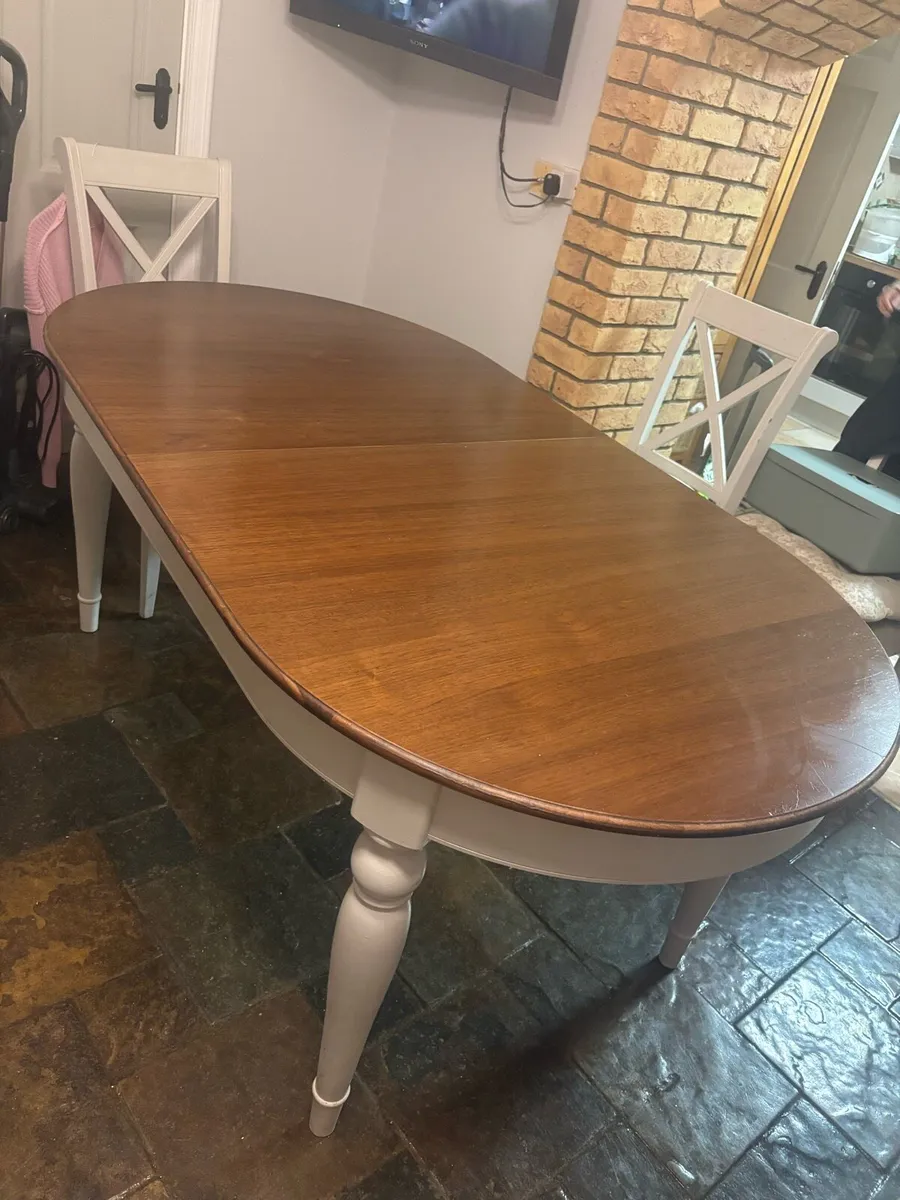 Dining table - Image 2
