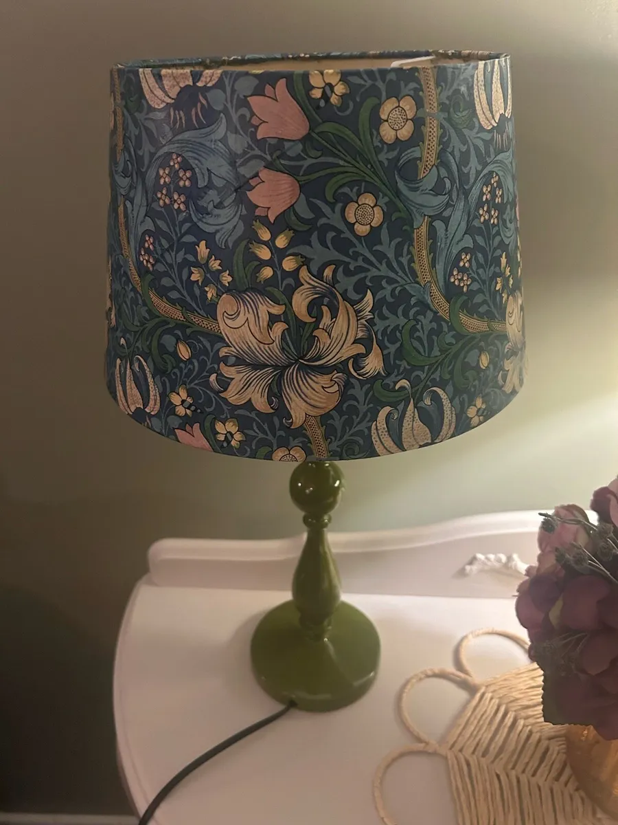 Pair of vintage style lamps - Image 2