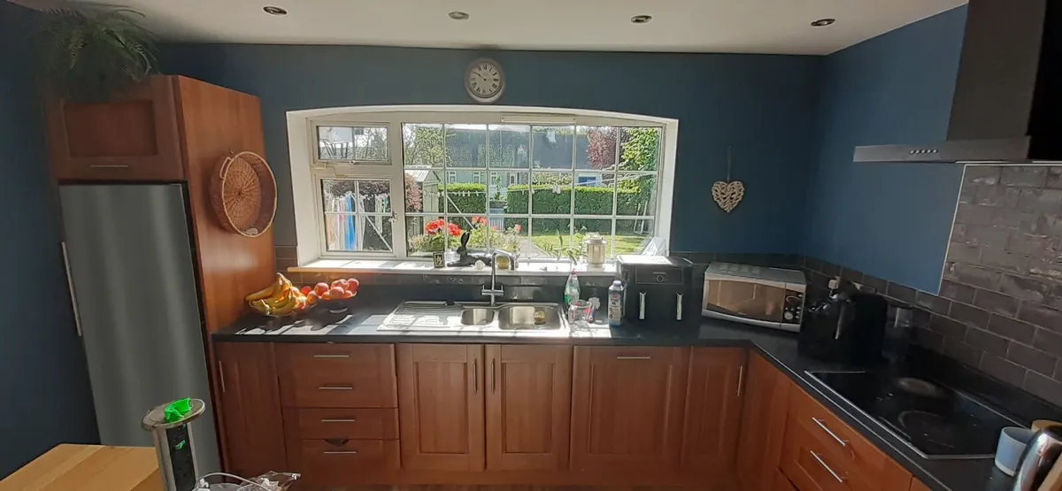 Beautiful kitchen for sale - Image 1