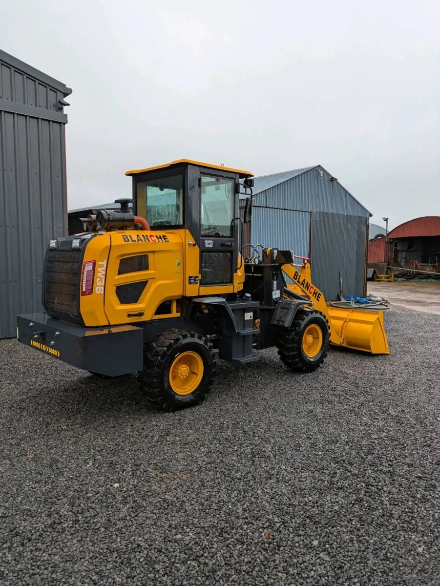 Blanche Farm Loader - Image 2