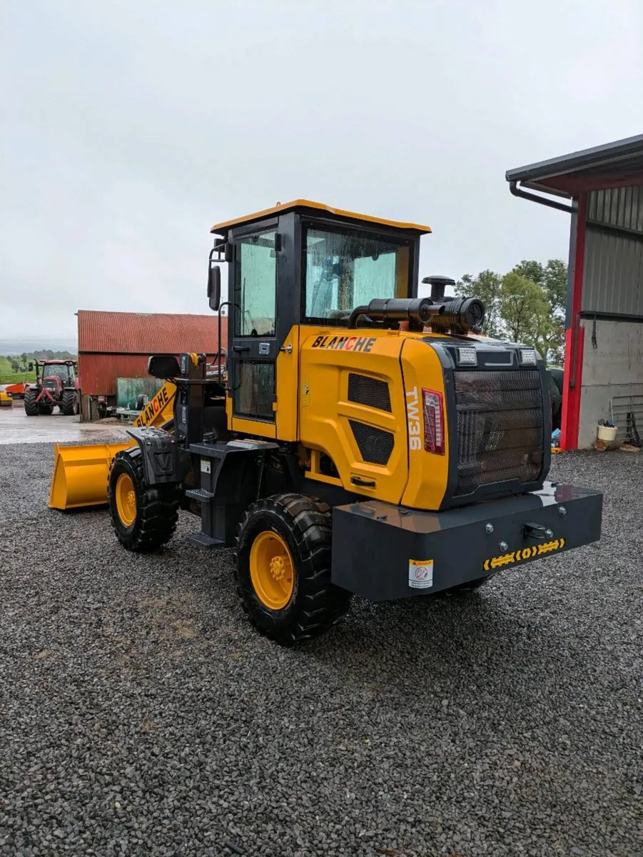 Blanche Farm Loader - Image 3