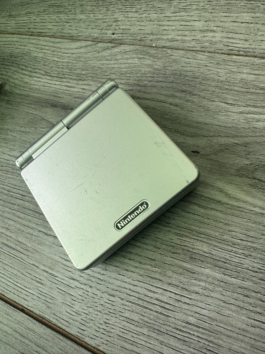 Gameboy advance sp - Image 3