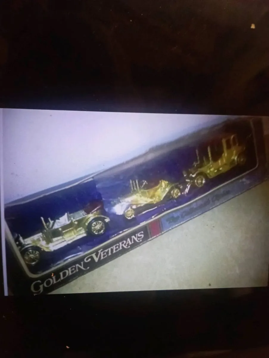 VINTAGE MATCHBOX LESNEY  GOLDEN  VETERANS - Image 2