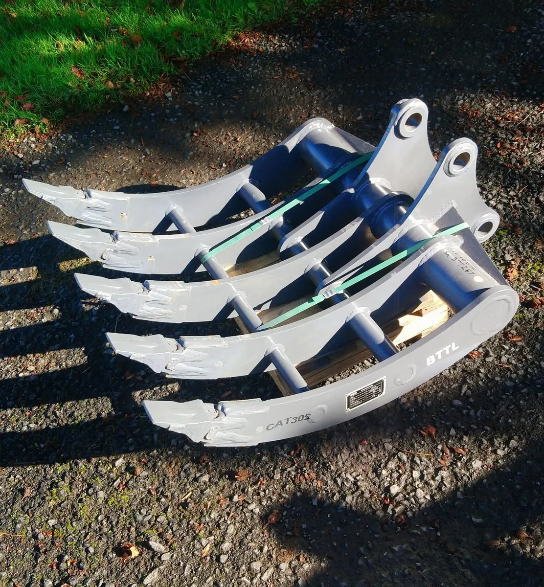 ROOT RAKE 6 TON DIGGER - Image 1