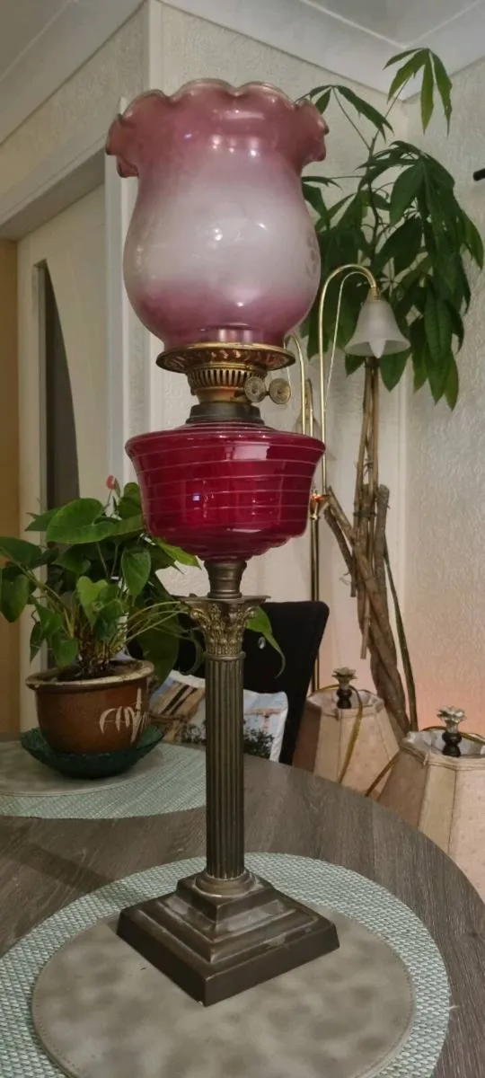 DUPLEX CRANBERRY TALL OIL ANTIQUE LAMP - Image 1