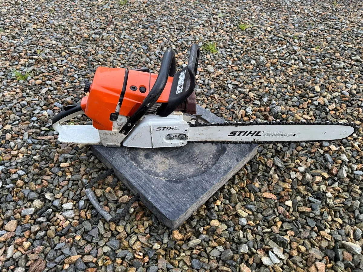 Still 461 Chainsaw - Image 1