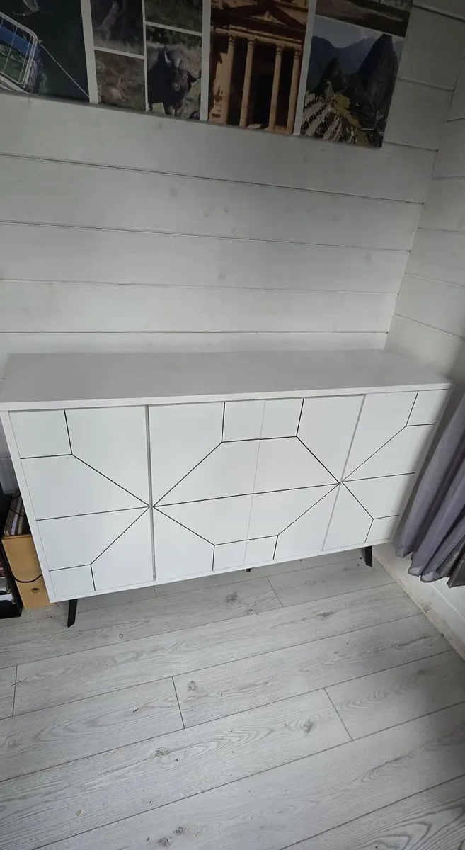 Sideboard / storage unit. - Image 1