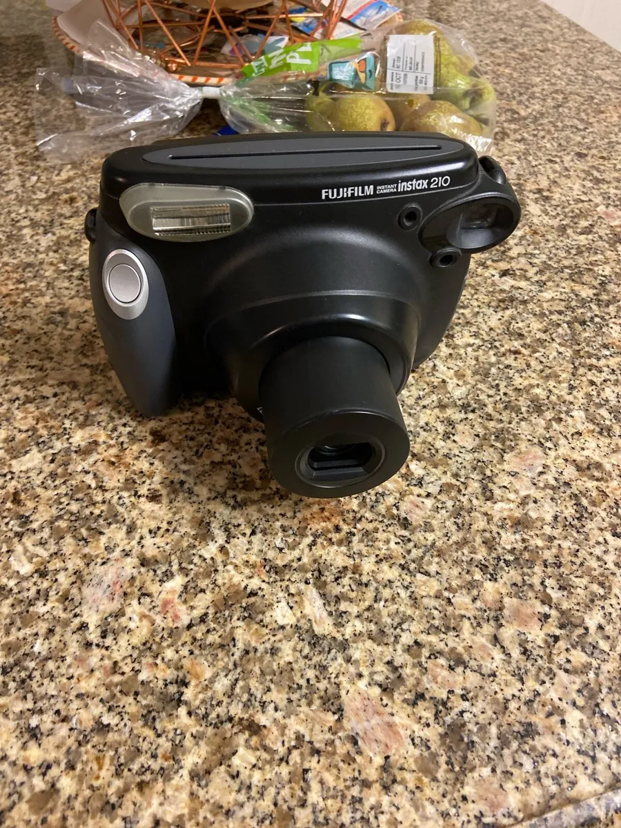 Fujifilm. Instax. 210.  Camera - Image 2