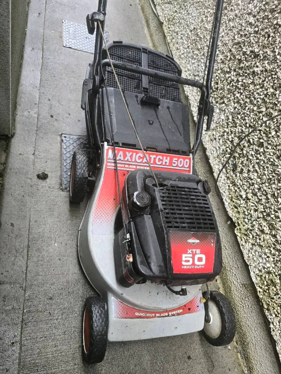 Briggs in Stratton 5 horsepower - Image 2