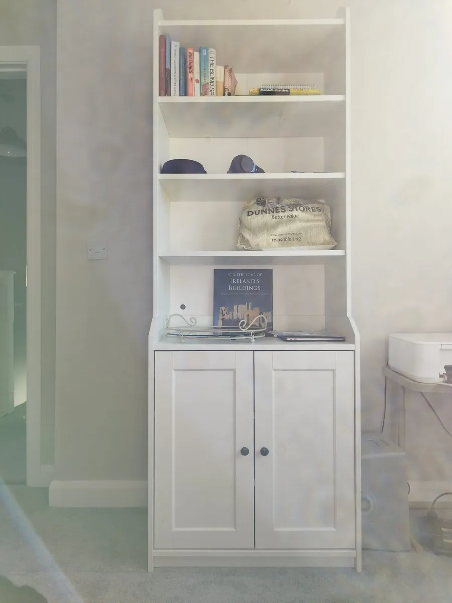 Wall stand - Image 1