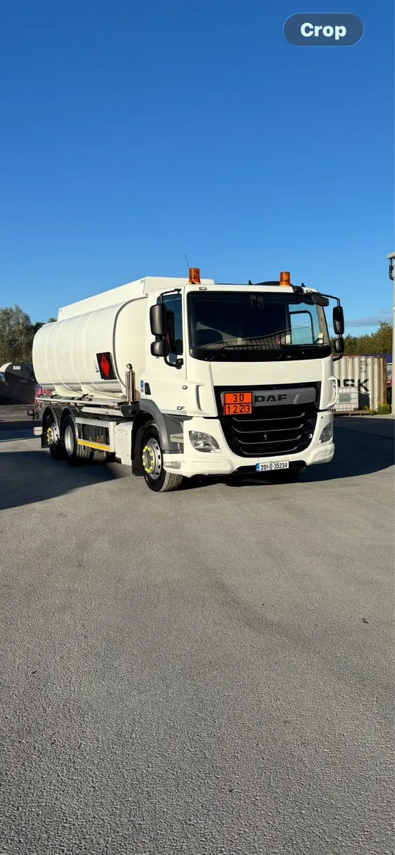 Oil tanker - Image 1