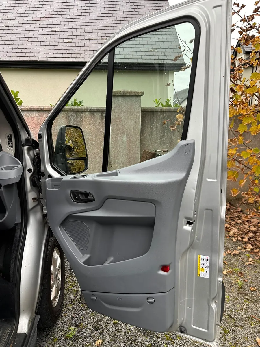 Ford Transit - Image 3