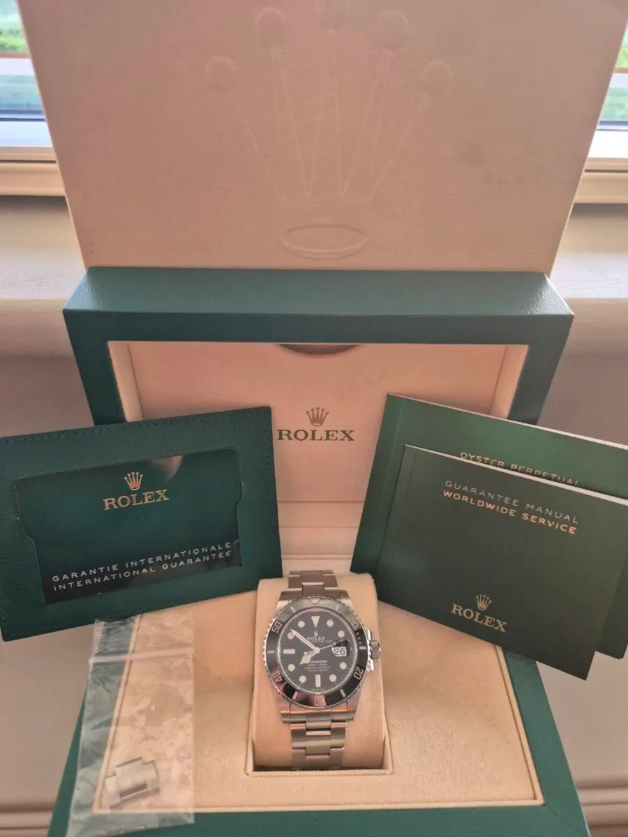 Rolex Submariner Date - Image 1