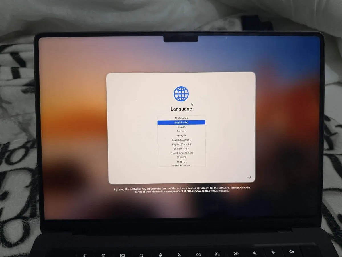 MacBook Pro 14 M5 16GB 1TB Space Black, 6 Cycles - Image 2