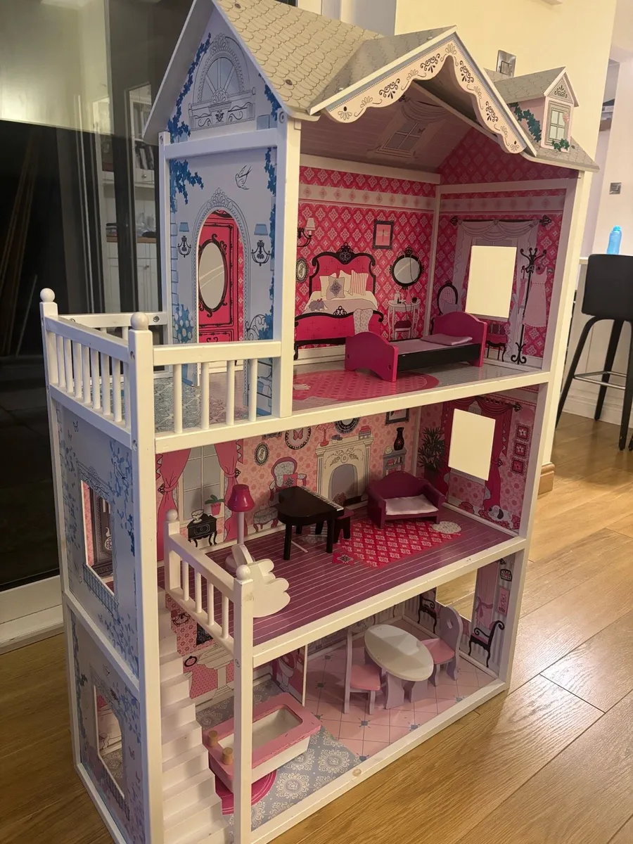 Wooden Dolls House - Image 2