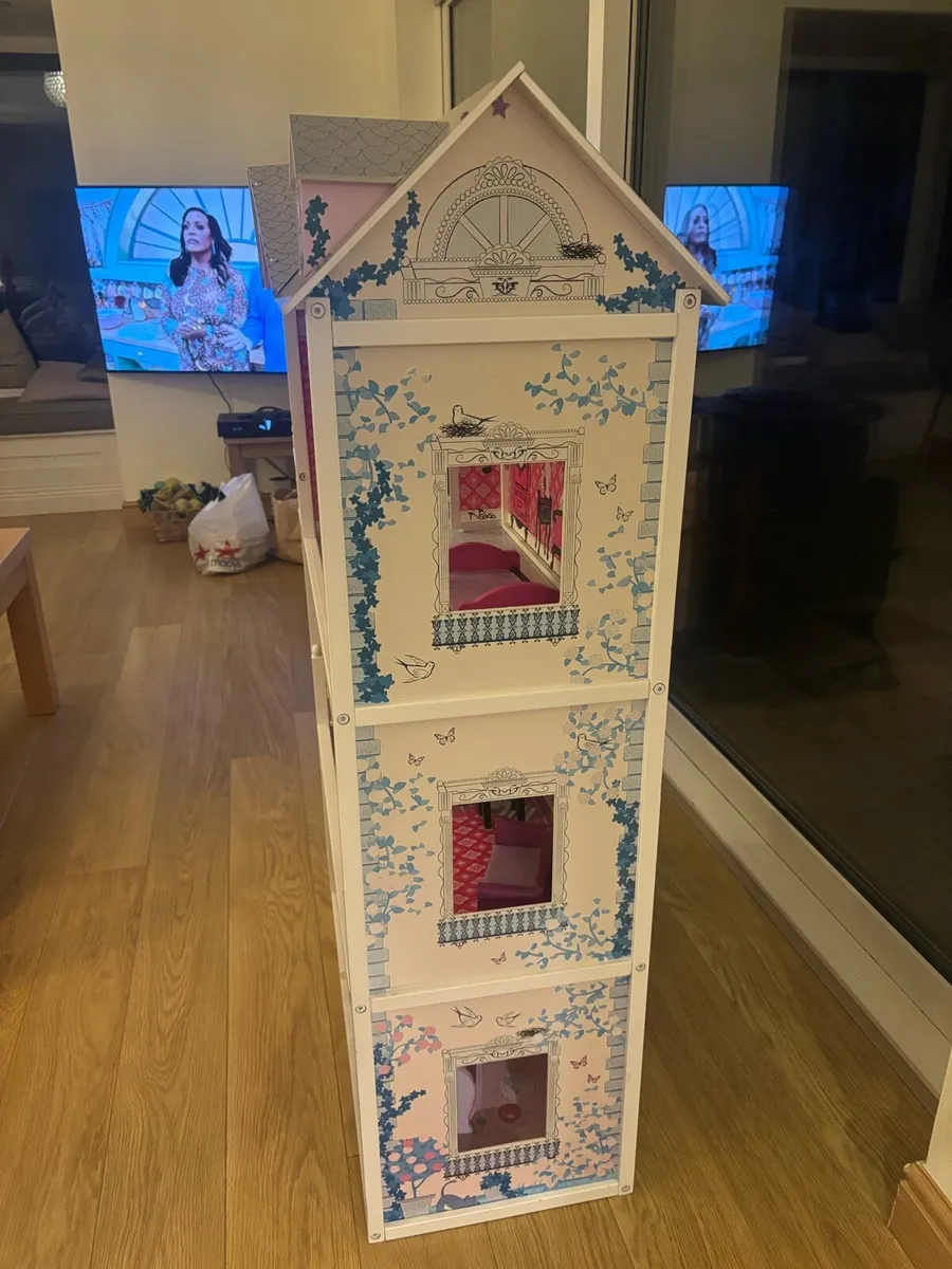 Wooden Dolls House - Image 3
