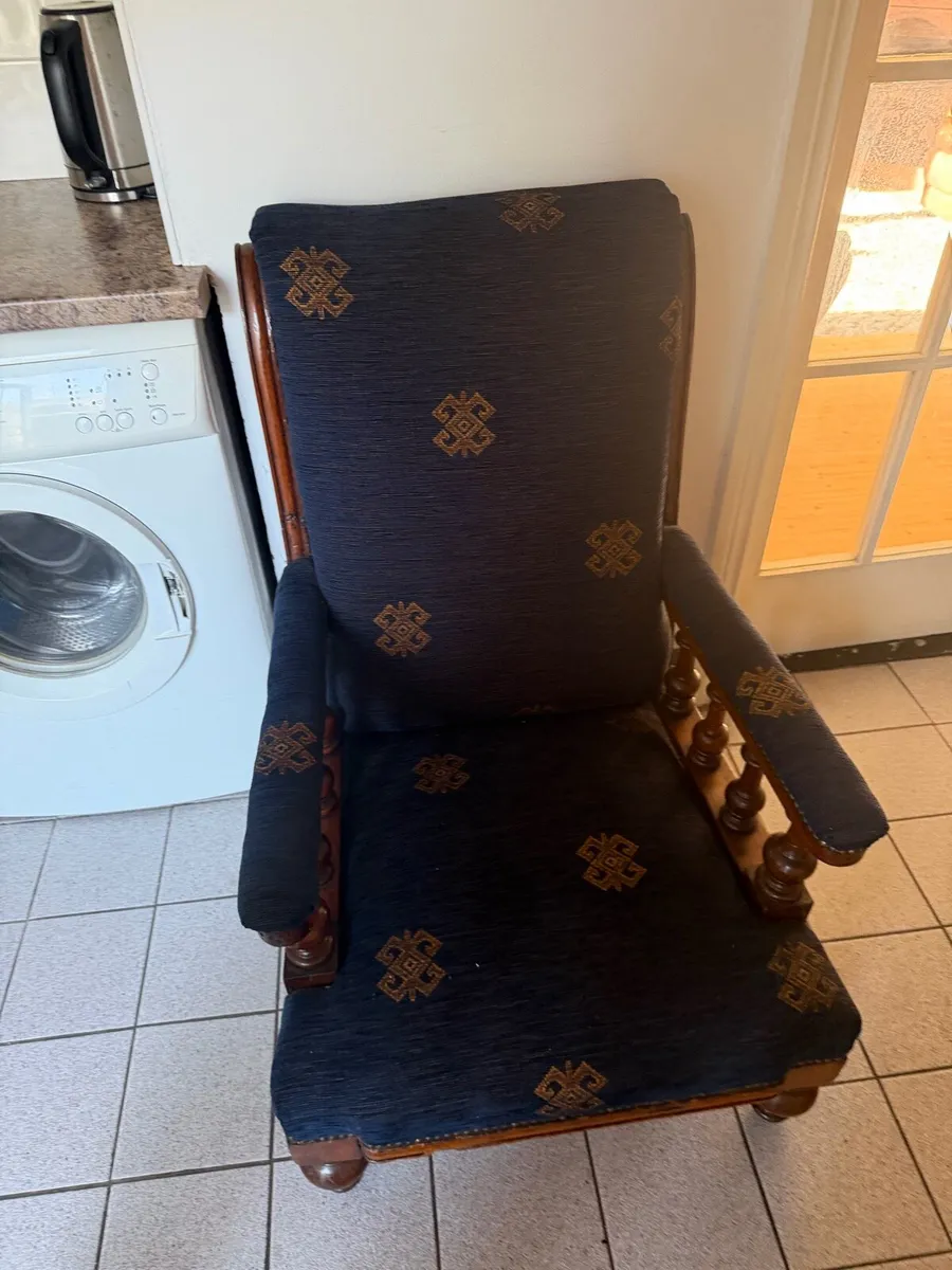 Antique furniture - Image 1