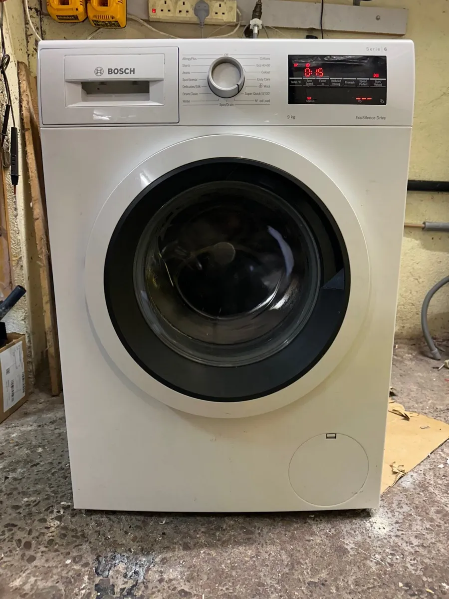 Washing machine - Image 1